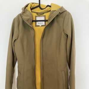 Rain coat
